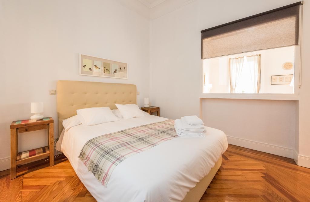Apartamentos Alcala มาดริด ภายนอก รูปภาพ