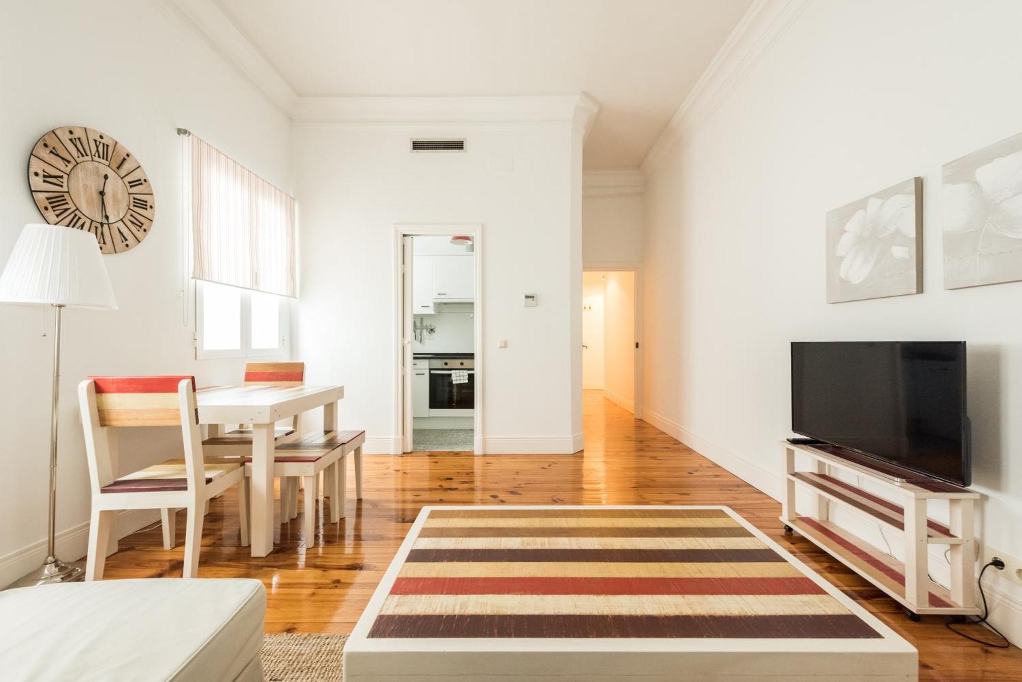 Apartamentos Alcala มาดริด ภายนอก รูปภาพ